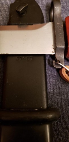 Polish AKM 6H4 bayonet and scabbard 5 numbers.jpg