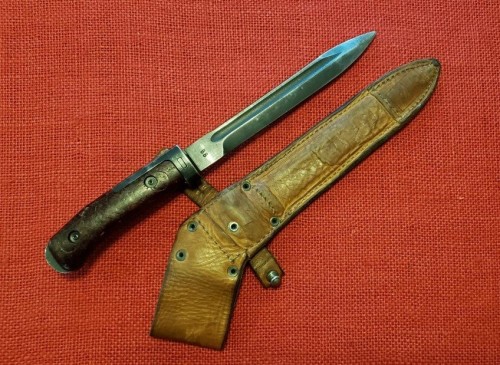 Czech VZ58 Type I Modified Hilt 11.jpg
